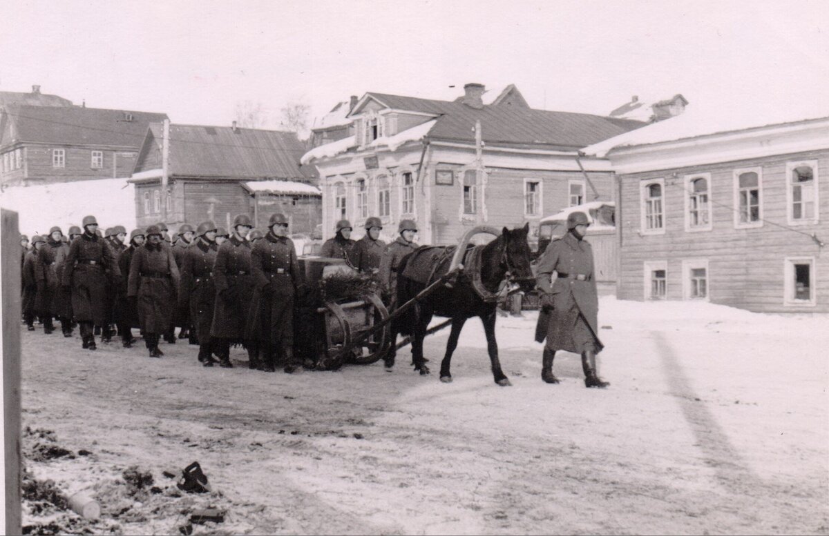 Зубцов 1942 год фото с сайта smolbattle.ru