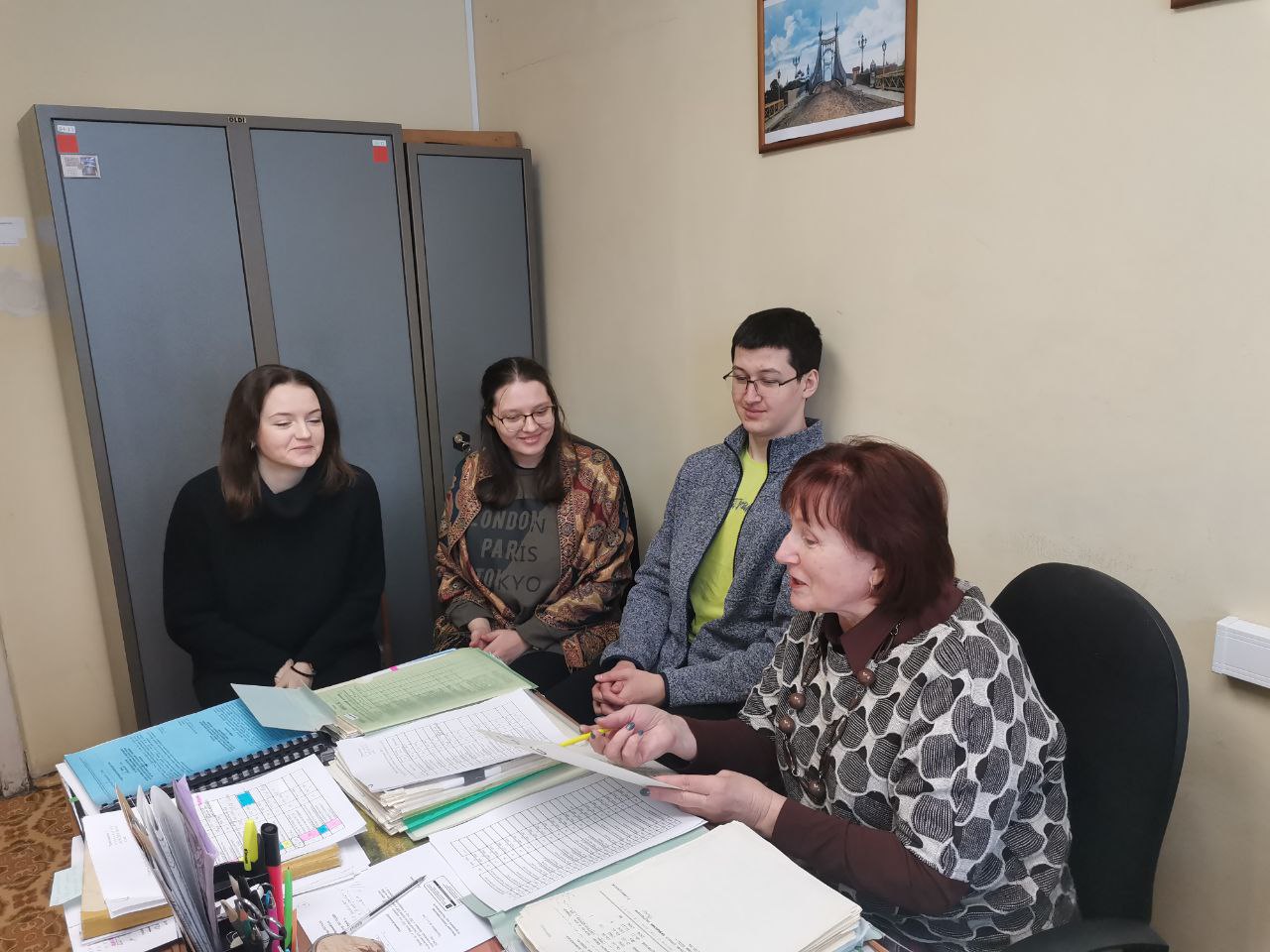 Дмитриева Т.А. проводит практические занятия со студентами. ТЦДНИ. Февраль 2024 г. 